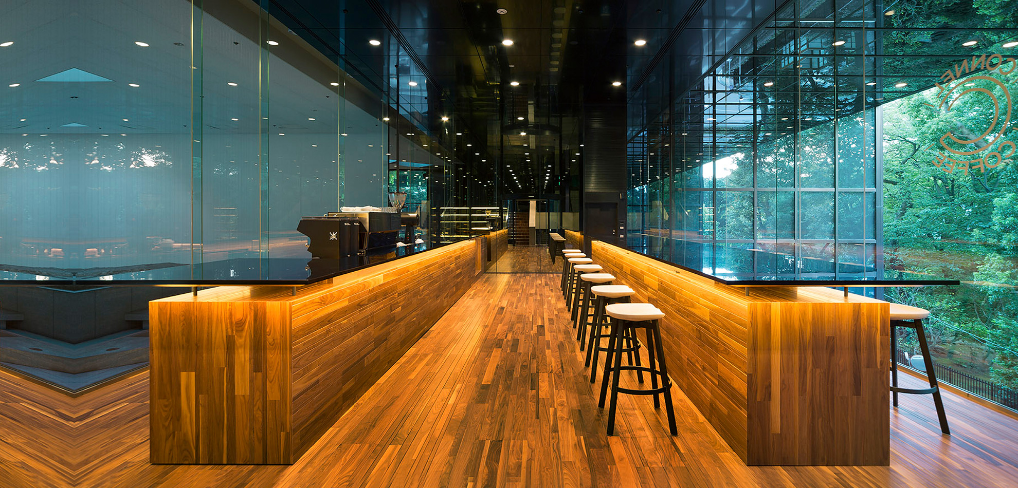 采用我们的解决方案，创造更大价值。